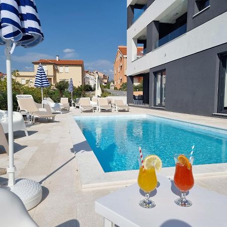 Villa Shark Deluxe Новаля Екстериор снимка
