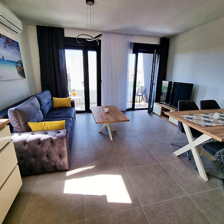 Villa Shark Deluxe Новаля Стая снимка