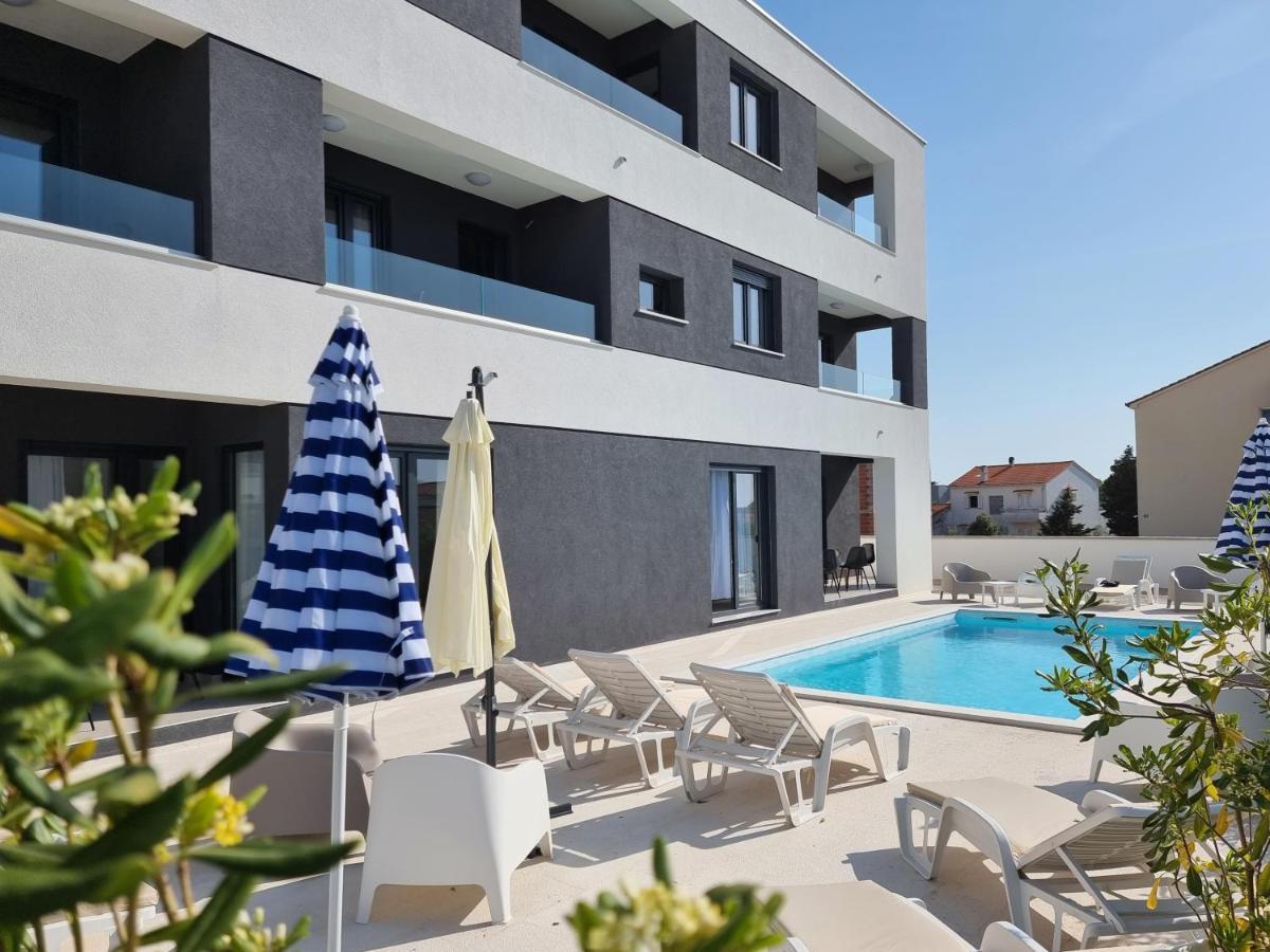 Villa Shark Deluxe Новаля Екстериор снимка