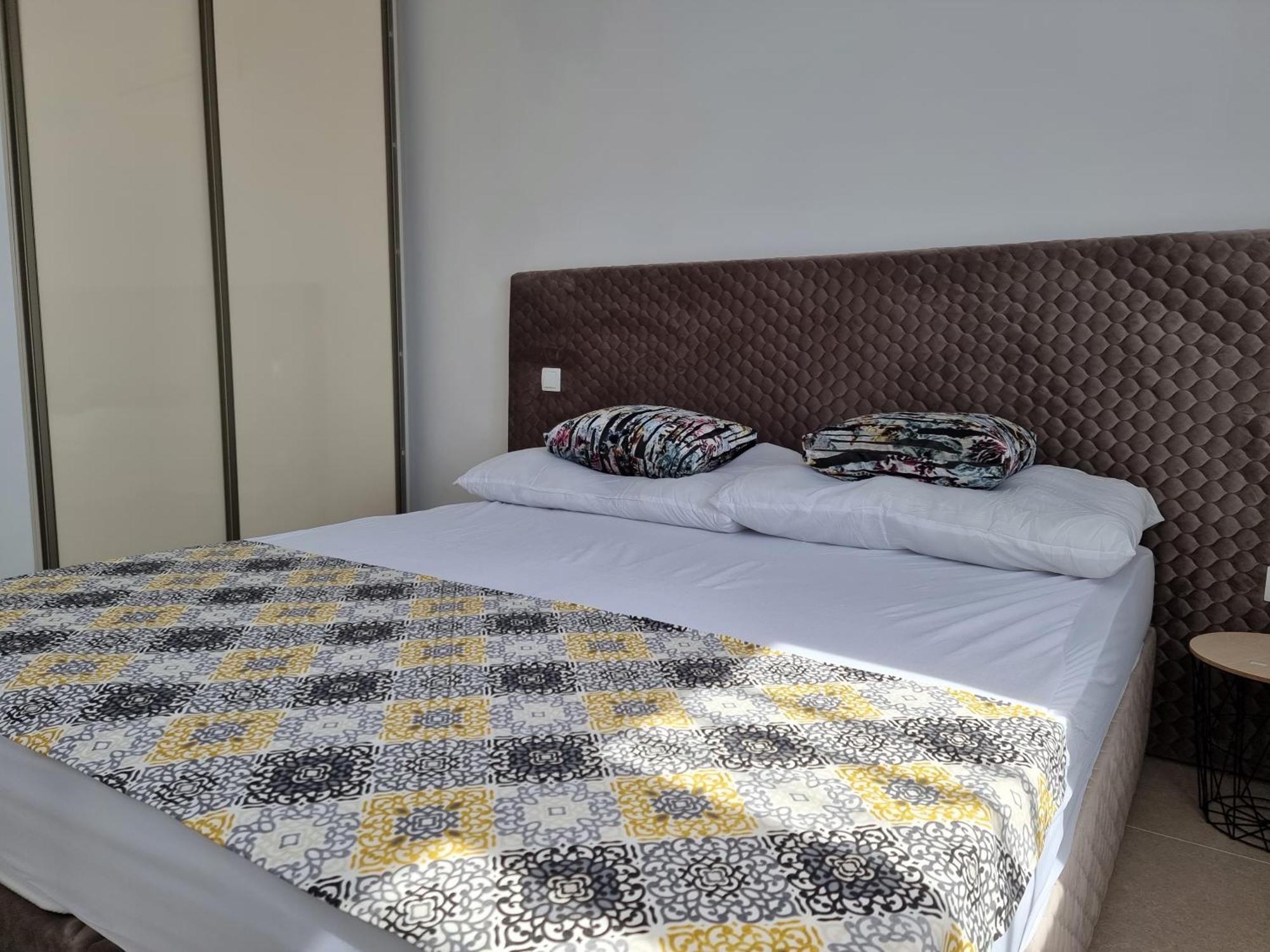 Villa Shark Deluxe Новаля Стая снимка