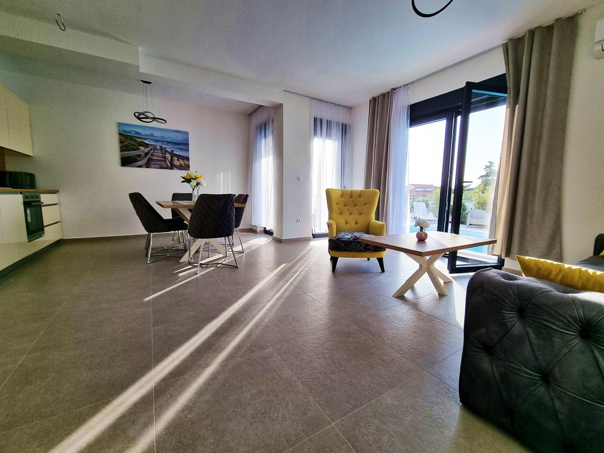 Villa Shark Deluxe Новаля Стая снимка
