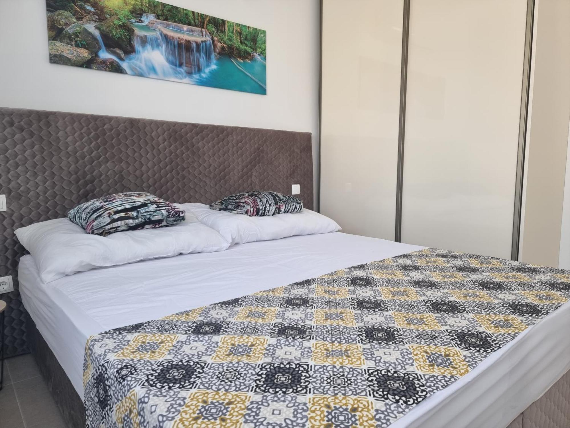 Villa Shark Deluxe Новаля Стая снимка