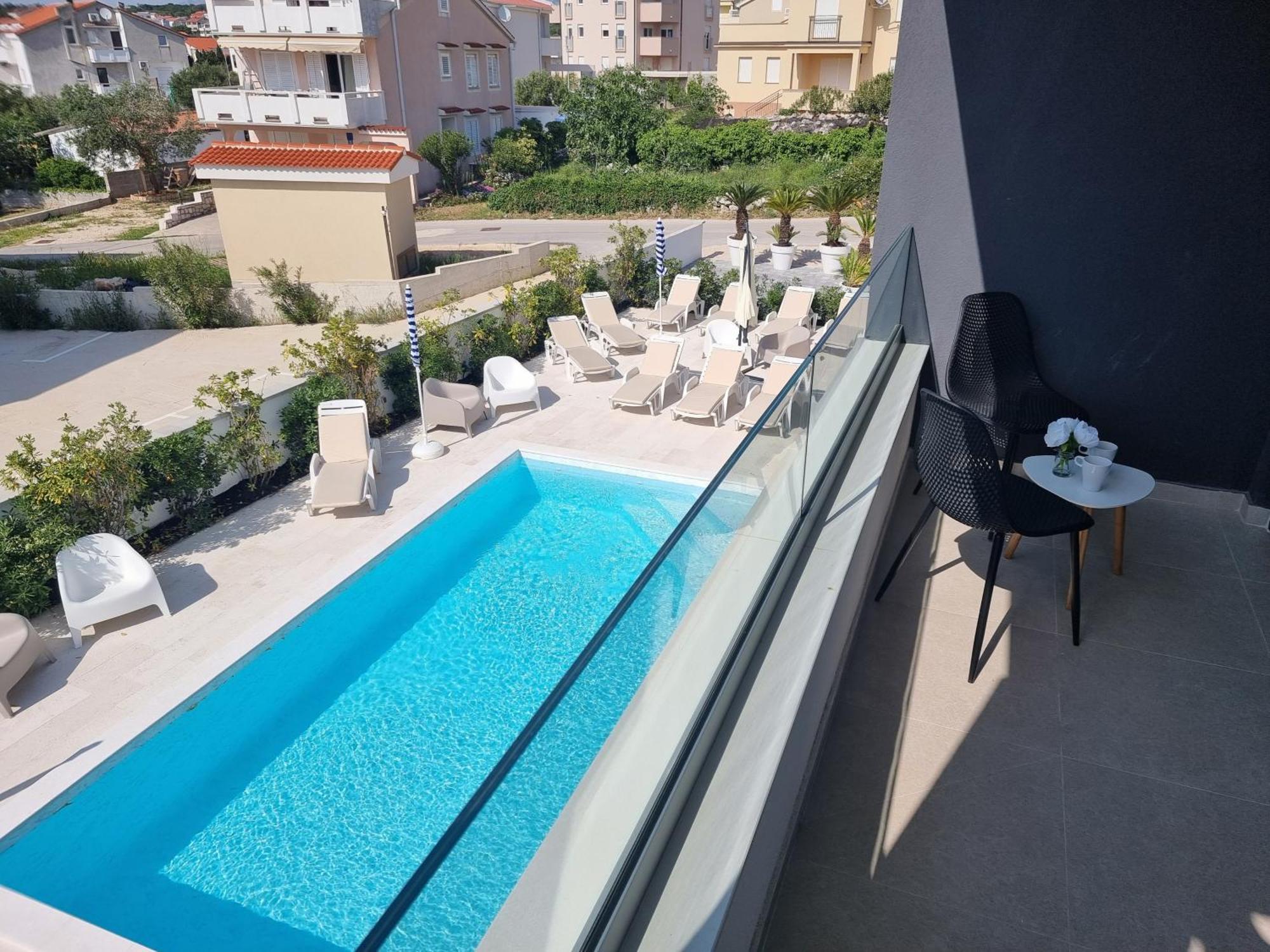 Villa Shark Deluxe Новаля Стая снимка